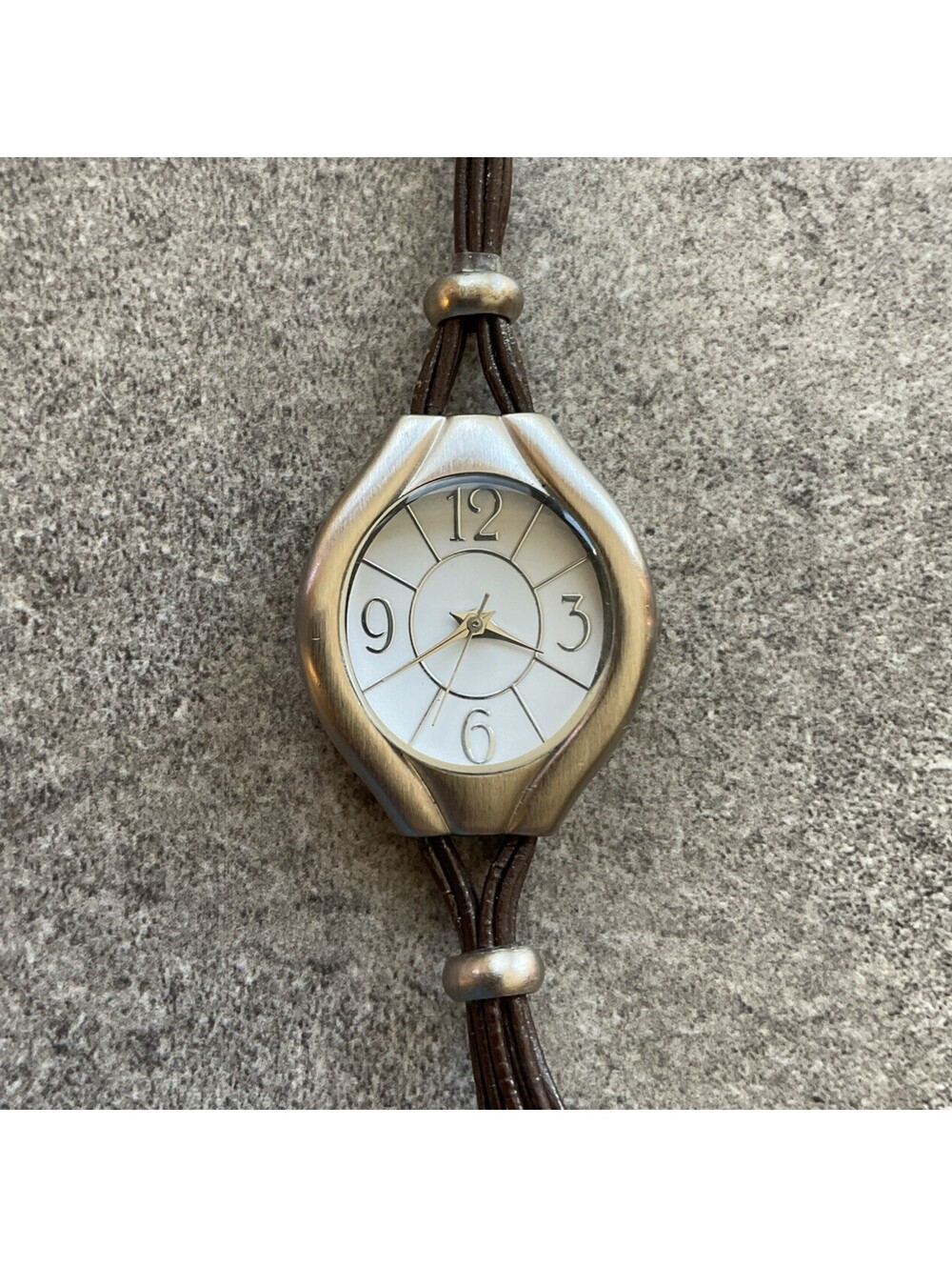 Beautiful J.Jill Womens Watch Silver Tone Case W/Bracelet Band & White Dial B-F